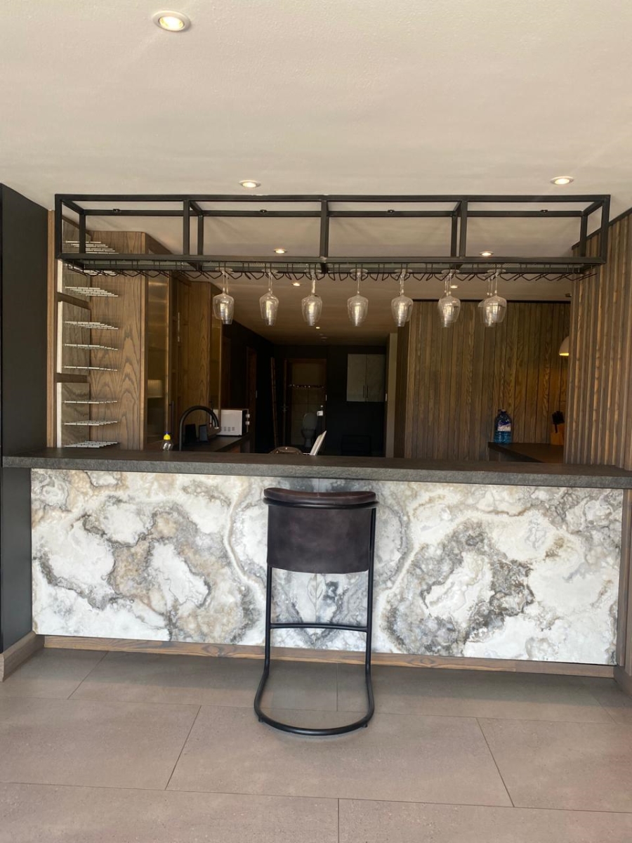 6 Bedroom Property for Sale in Birdwood Estate North West